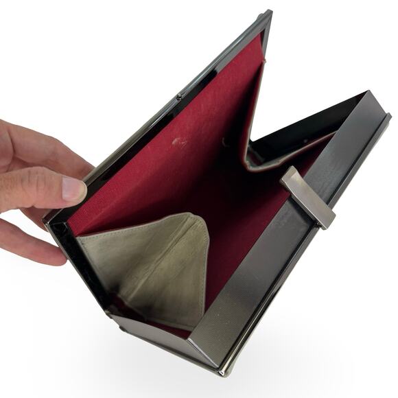 Vintage 1950s/60s Box Clutch – Silver Gray Vinyl, Red Lining, Metal Frame - Picture 2 of 16